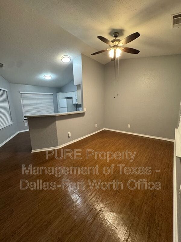 Building Photo - 810/203 Castleglen Drive