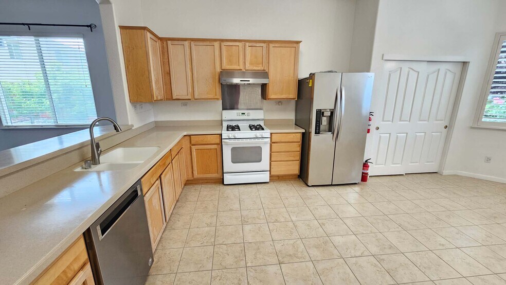 Building Photo - 9641 Darley Way