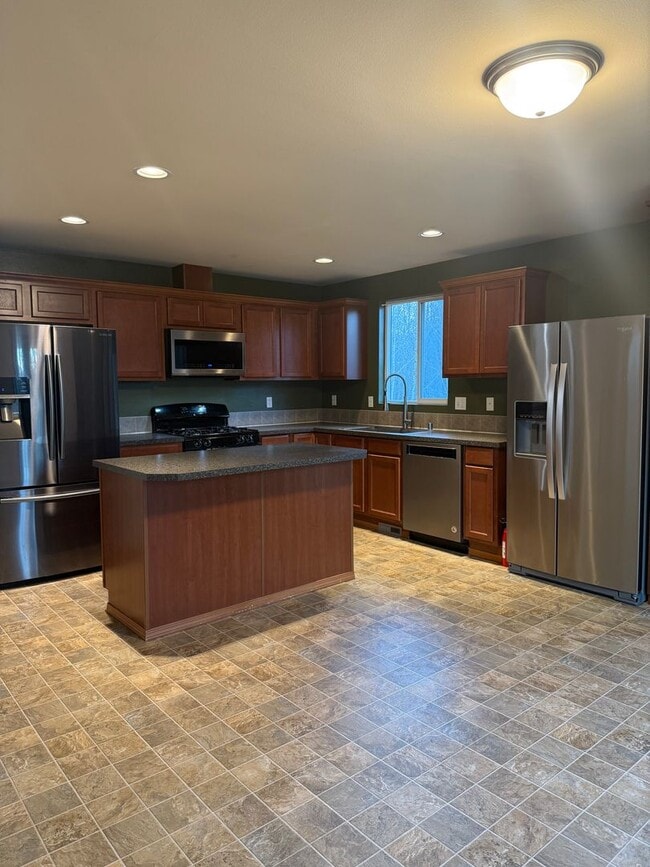 Building Photo - 15717 26th Ave W