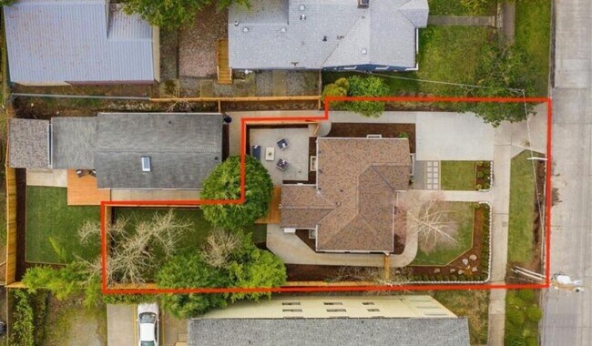 Building Photo - 3 bedroom in Seattle WA 98103