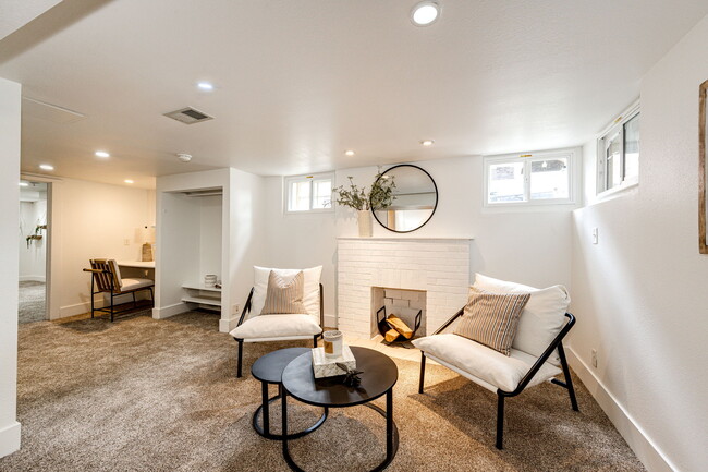 Building Photo - 3784 Quitman St