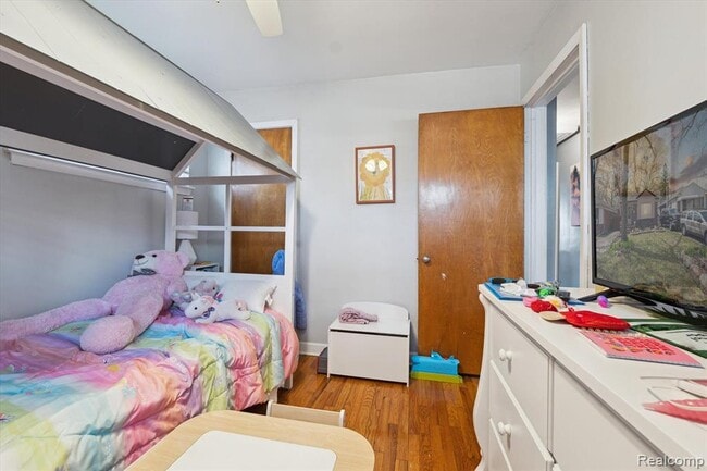 Building Photo - 452 Sunningdale Dr