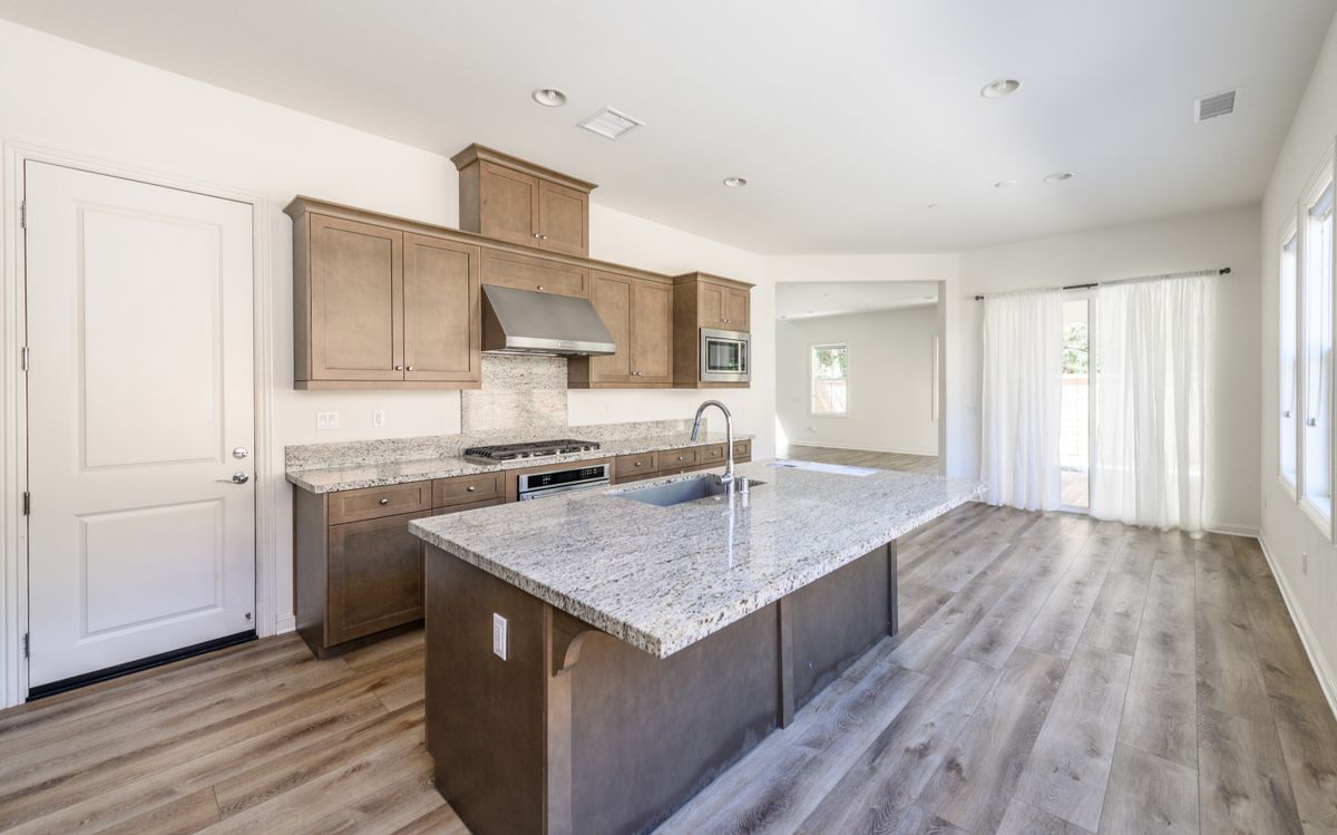 Building Photo - 48 Castellana