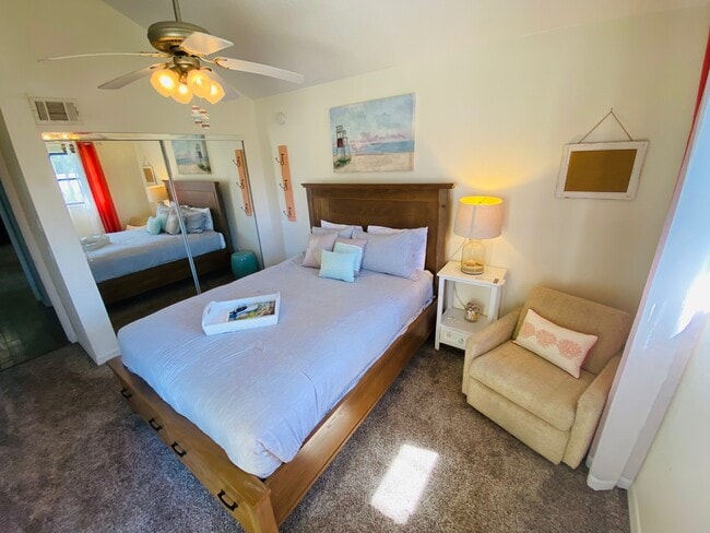 Building Photo - 3401 E Debazan Ave