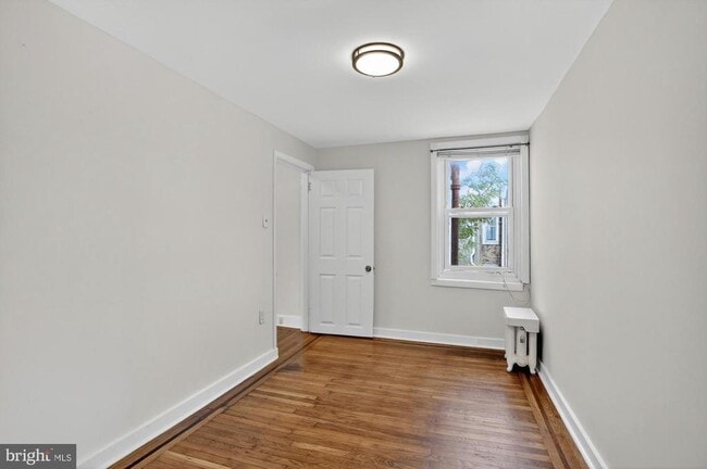 Building Photo - 2343 E Huntingdon St