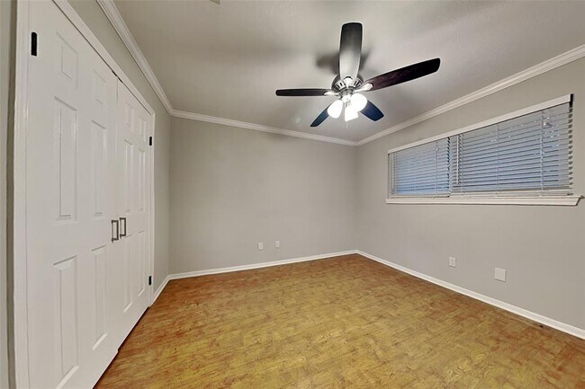 Building Photo - 15318 Sterling Lake Dr
