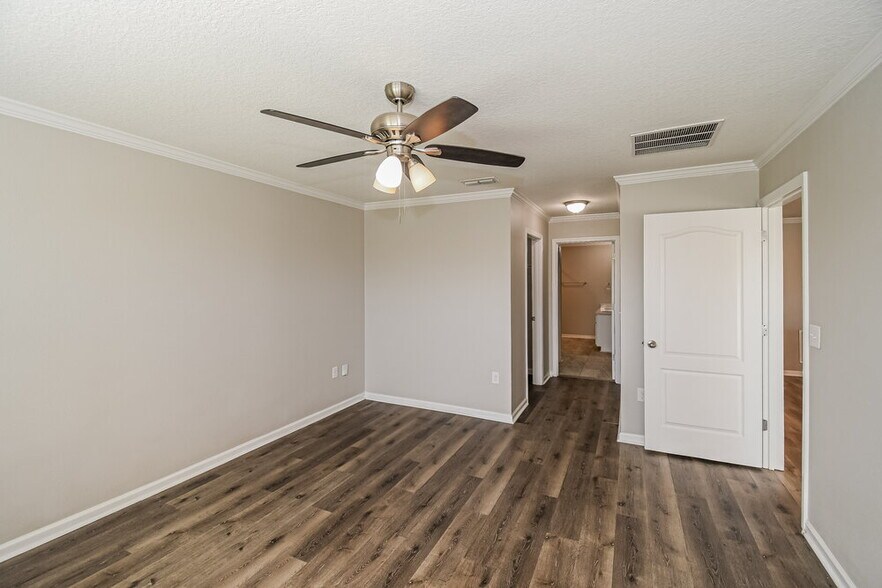 Building Photo - 2231 Pebble Point Dr