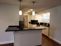Building Photo - Granite Counter Tops w/ Open Floor Plan in...