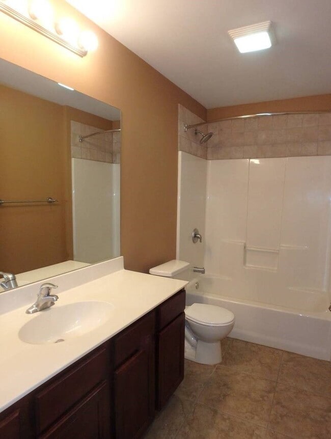 Building Photo - Great 3 Bed 2 Bath House in Mill Creek Manor!