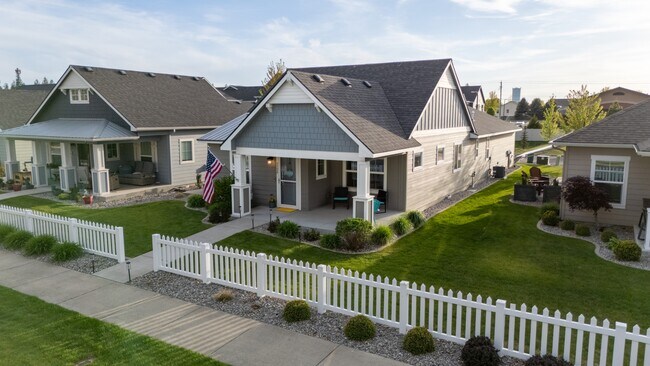 Building Photo - 6529 N Descartes Dr