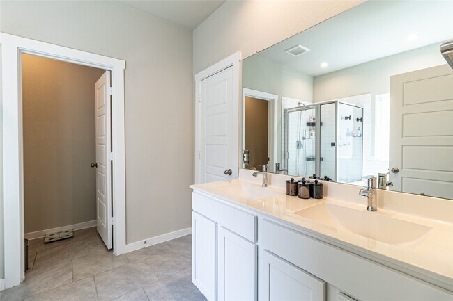 Building Photo - 3020 Stock Orch Ln