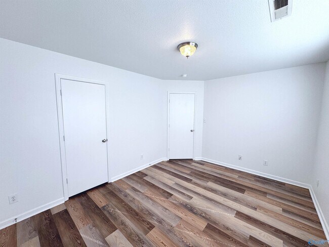 Building Photo - 202 Sagebrook Dr