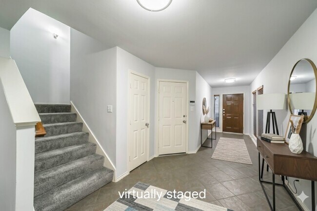 Building Photo - 1241 W 17th St