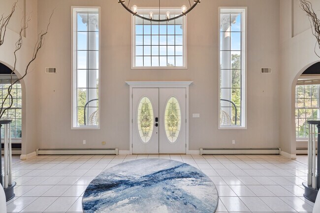 Building Photo - 321 Museum Village Rd