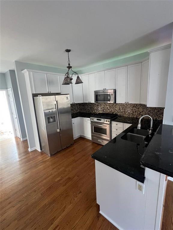 Building Photo - 3595 Deep Cove Dr