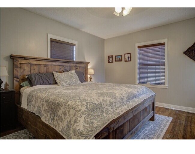 Building Photo - Charming Home in Tech Terrace – Updated & ...