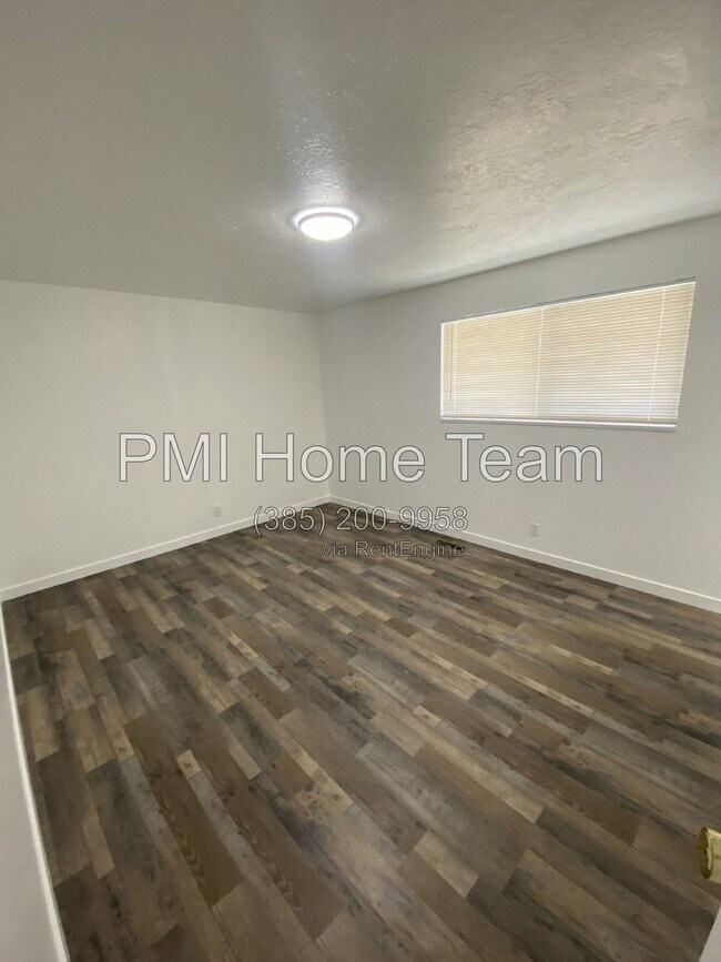 Building Photo - 1591 W 1600 N