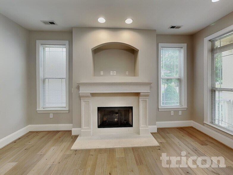 Building Photo - 15310 S Birkdale Commons Pkwy