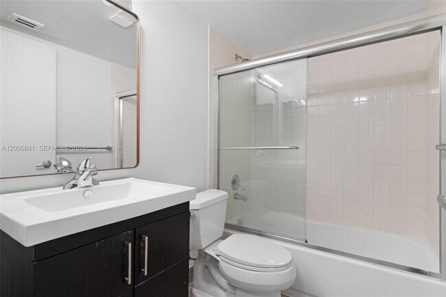 Building Photo - 850 N Miami Ave