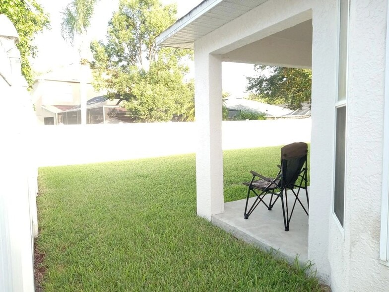 Building Photo - 727 Straw Lake Dr