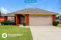 Building Photo - 2084 Edgewood Dr