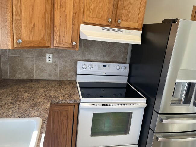 Building Photo - 5005 Meredeth St