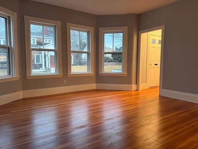 Building Photo - 5 Lothrop St