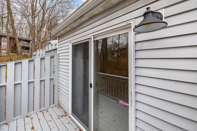 Building Photo - 16 Springdale Rd