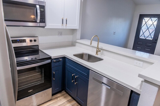 Building Photo - 2301 E University Dr