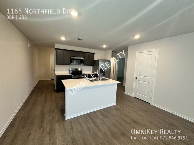 Building Photo - 1165 Northfield Dr