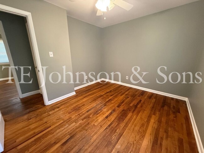 Building Photo - Charming 4 Bedroom in Winston Salem