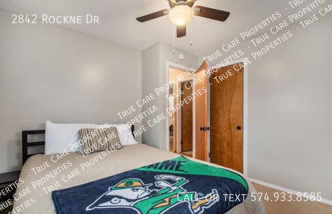 Building Photo - 2842 Rockne Dr