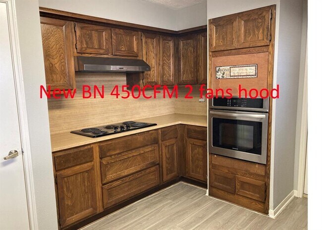 Building Photo - 2734 Colony Dr