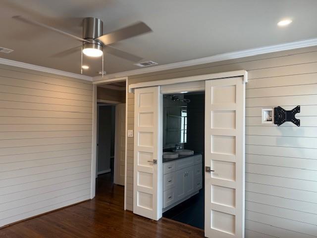 Building Photo - 9941 Mixon Dr