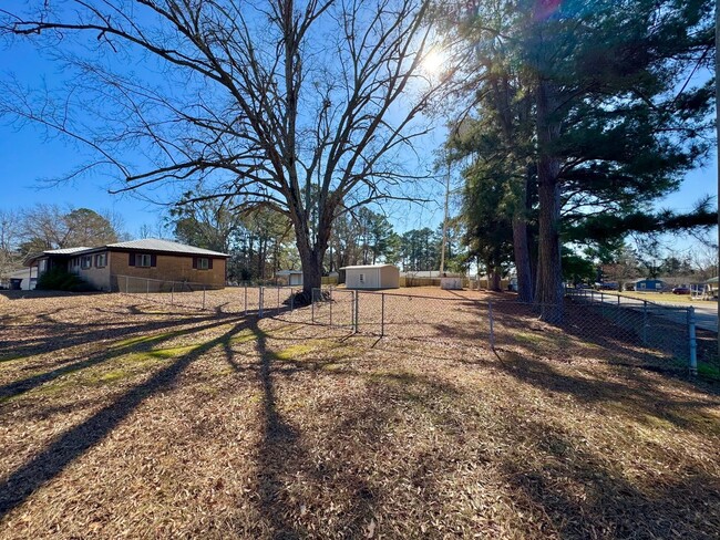 Building Photo - Home for rent in Redwater ISD!