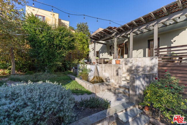 Building Photo - 3234 Ettrick St