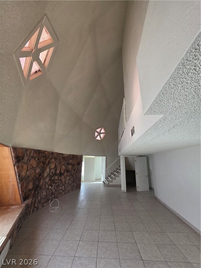 Building Photo - 1427 San Felipe Dr