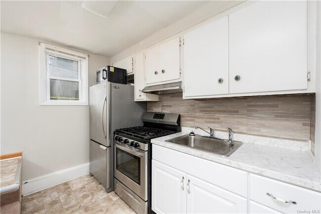 Building Photo - 45 Morrissey Dr