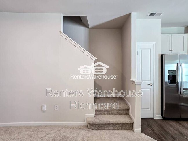 Building Photo - 823 Taylor Grn Wy