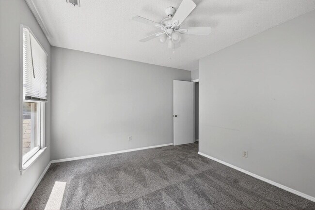 Building Photo - 1501 Mary Frances Pl