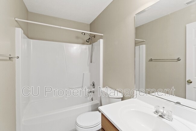 Building Photo - 902 Indigo Dr