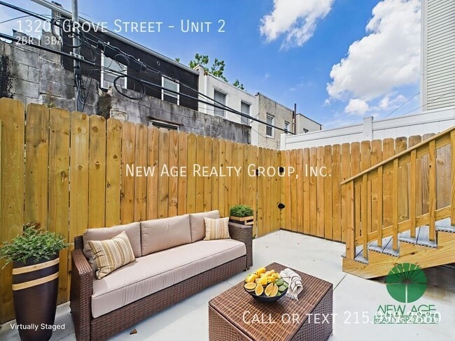 Building Photo - 1320 Grove St