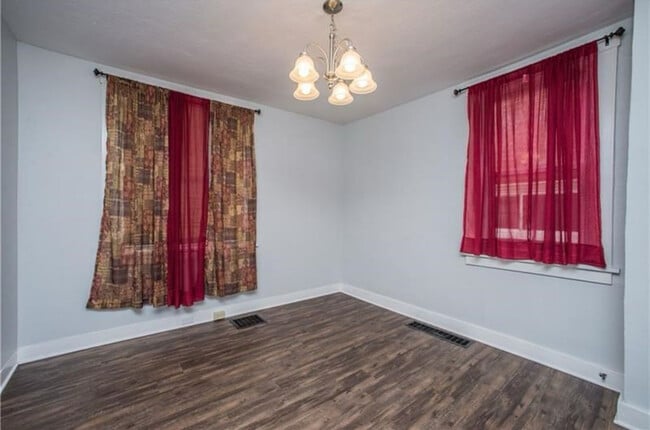 Building Photo - 18 Jacob St