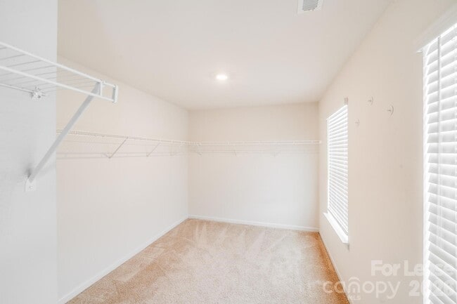 Building Photo - 7411 Foxgate Cir