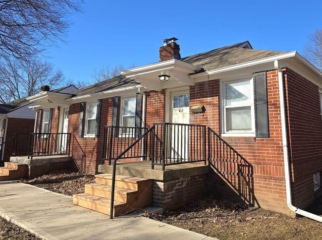 Building Photo - 617-617 N Broadway St