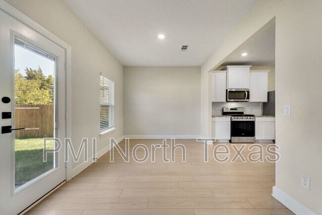 Building Photo - 1421 Butler Ave