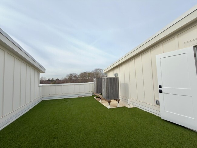 Building Photo - 3405 Holabird Ln