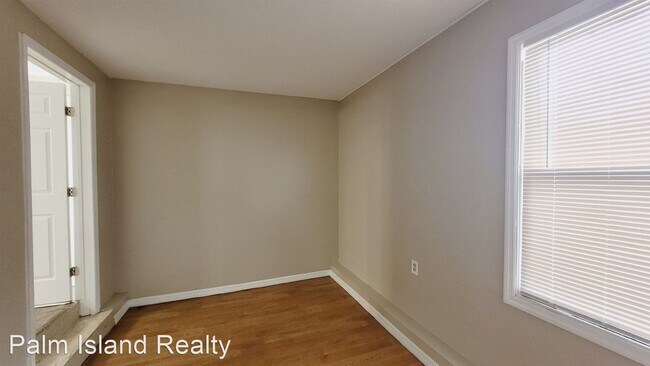 Building Photo - 3 br, 1 bath House - 800 28th St N