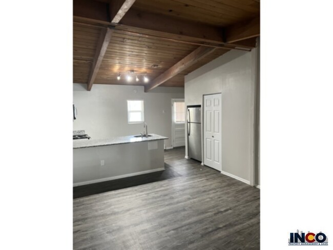 Building Photo - Beautifully Remodeled Studio Walking Dista...