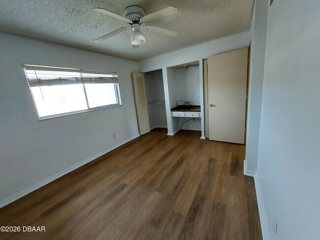 Building Photo - 55 Vining Ct